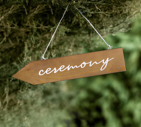 Cartello di Direzione in Legno con Scritta "Ceremony"  