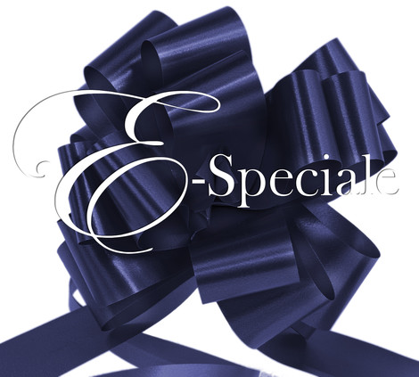 Coccarda 31mm <p> <span style="font-size:24px;">Nel Blu dipinto di Blu</span></p><p> Colore primario intenso, elegantemente regale, simbolo di Amore Eterno.</p><p> Ideale per festeggiare il 35&deg; anniversario (Nozze di Zaffiro)</p><p> Il colore Blu si abbina molto bene con il Celeste, il Bianco e l&#39;Arancio ma anche al Tiffany, al Rosa e al Fuxia.</p>