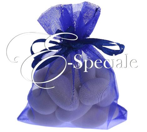 Sacchetti in Organza 8x10cm (10pz) <p> <span style="font-size:24px;">Nel Blu dipinto di Blu</span></p><p> Colore primario intenso, elegantemente regale, simbolo di Amore Eterno.</p><p> Ideale per festeggiare il 35&deg; anniversario (Nozze di Zaffiro)</p><p> Il colore Blu si abbina molto bene con il Celeste, il Bianco e l&#39;Arancio ma anche al Tiffany, al Rosa e al Fuxia.</p>